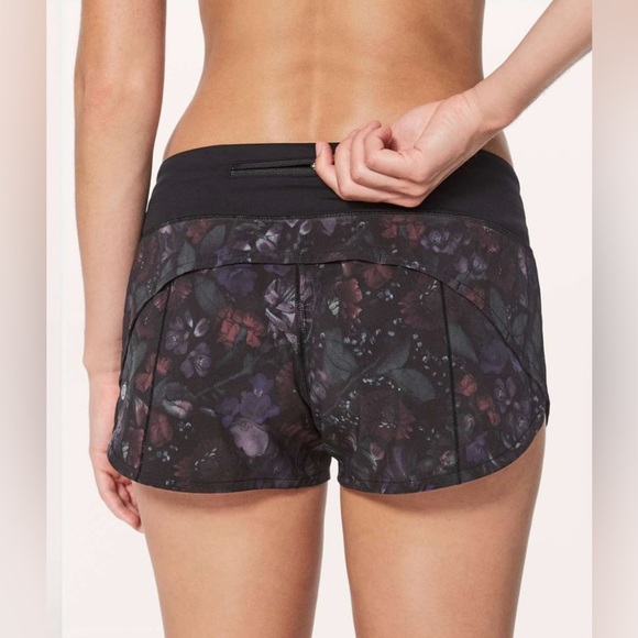Lululemon Speed Up Short *2.5" in Frozen Flourish Multi / Black - Picture 1 of 2